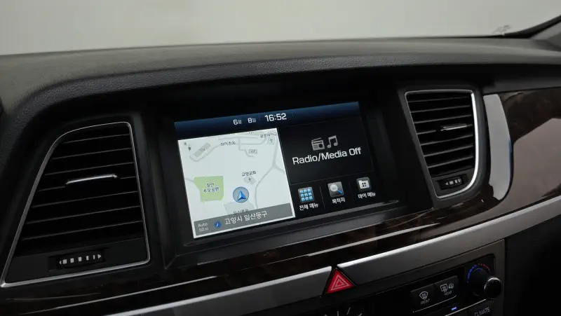 Hyundai Genesis