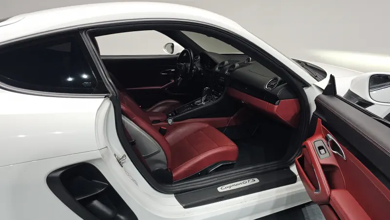 Porsche Cayman