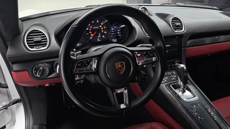 Porsche Cayman
