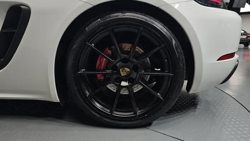 Porsche Cayman