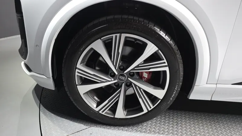 Audi Sq6 E-Tron