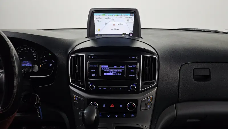 Hyundai Grand Starex