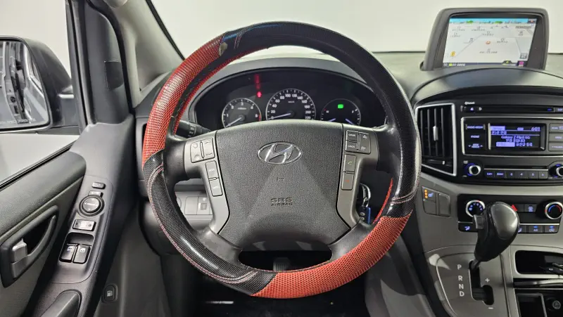 Hyundai Grand Starex