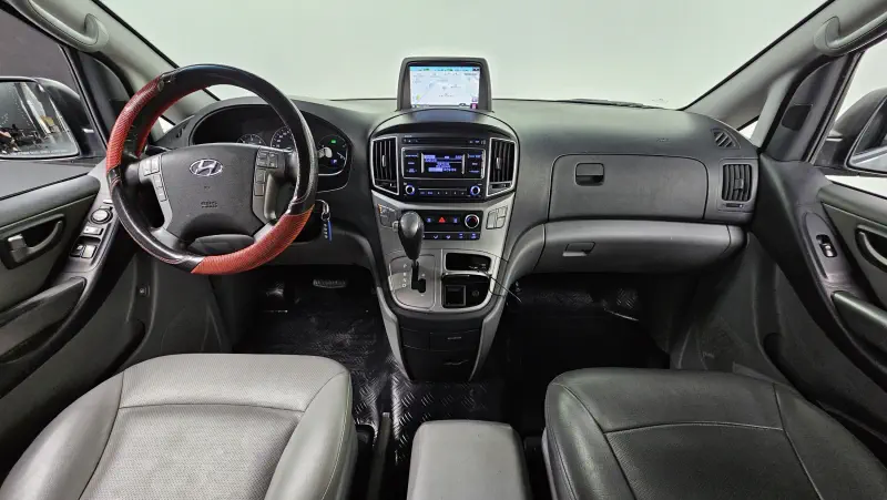 Hyundai Grand Starex