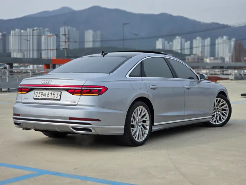 Audi A8
