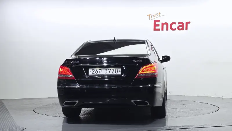 Hyundai Equus