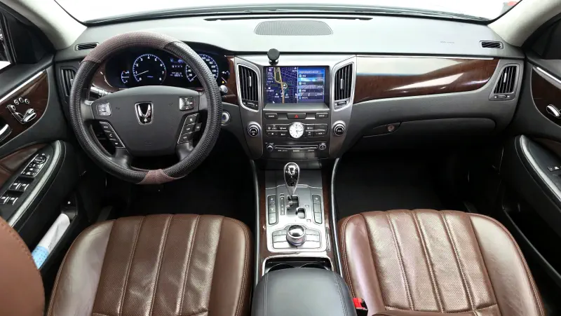 Hyundai Equus
