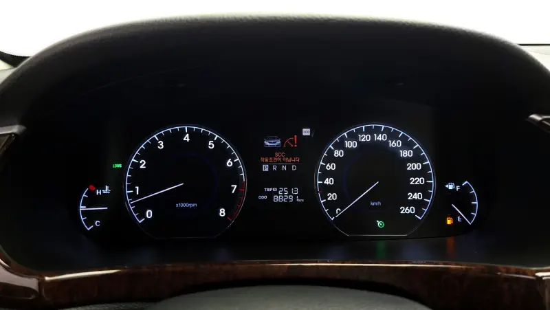 Hyundai Equus