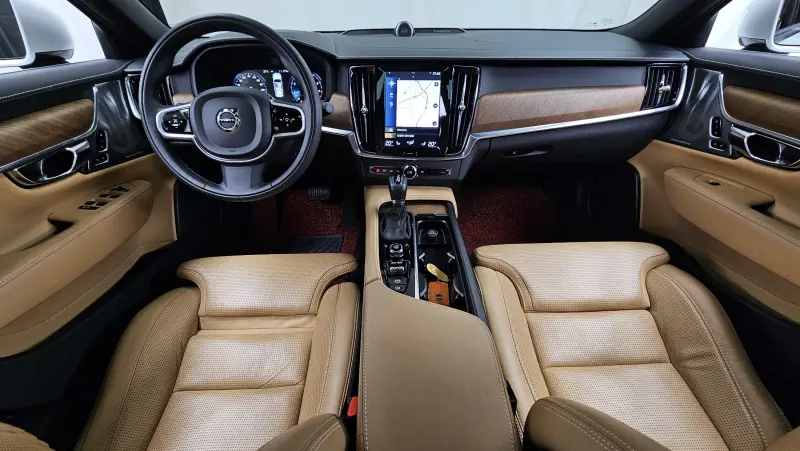 Volvo S90