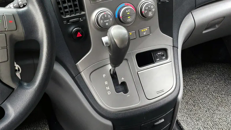 Hyundai Grand Starex