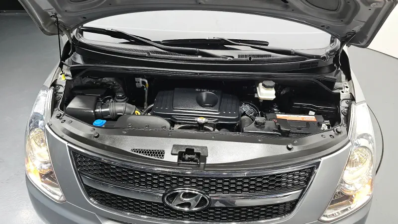 Hyundai Grand Starex