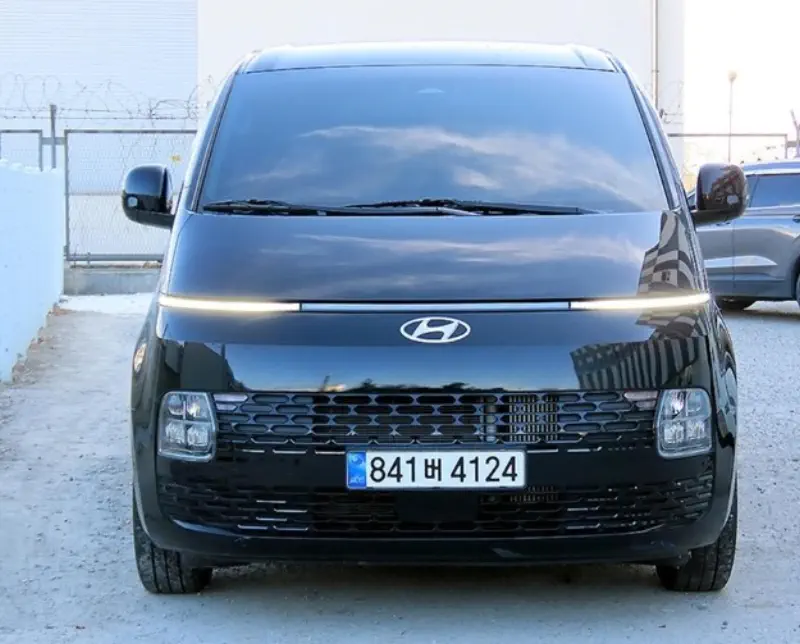 Hyundai Staria