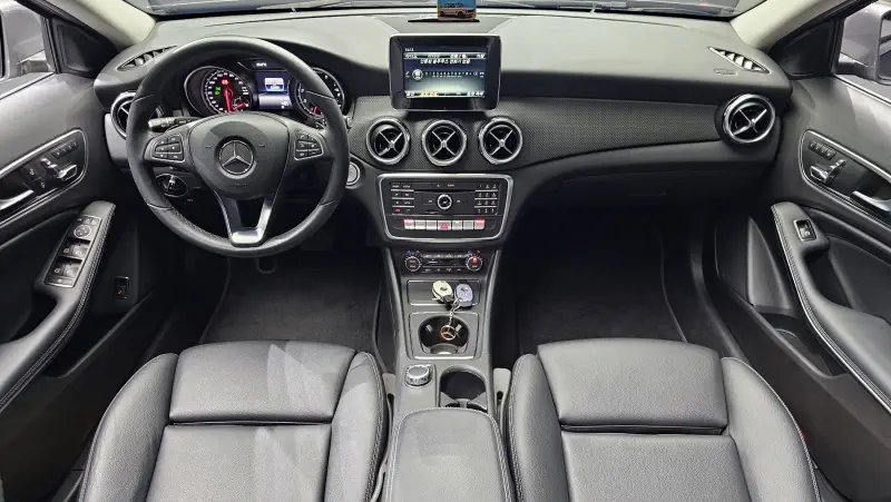 Mercedes-Benz GLA-Class