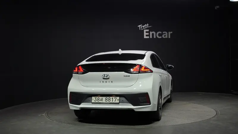 Hyundai Ioniq