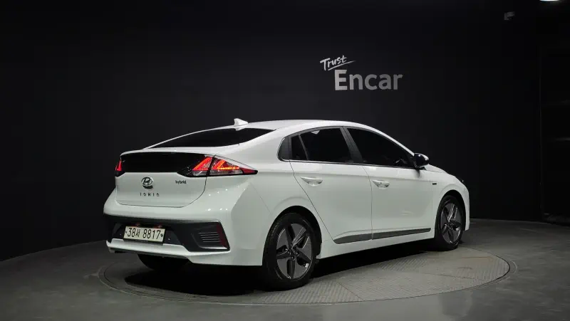 Hyundai Ioniq