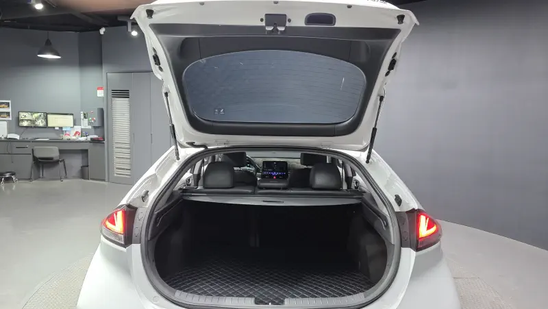 Hyundai Ioniq