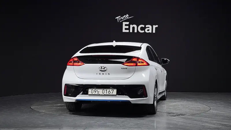 Hyundai Ioniq