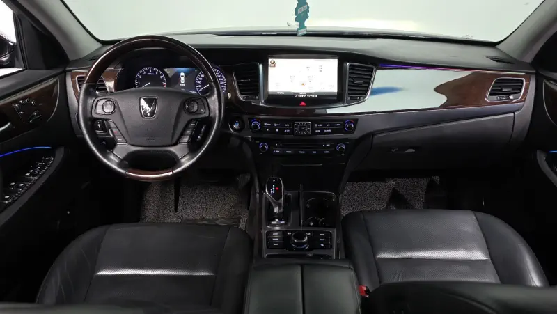 Hyundai Equus