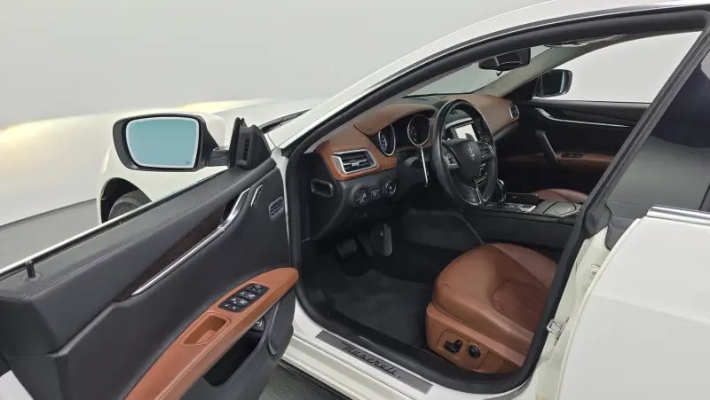 Maserati Ghibli