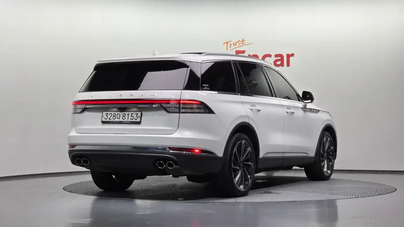 Lincoln Aviator