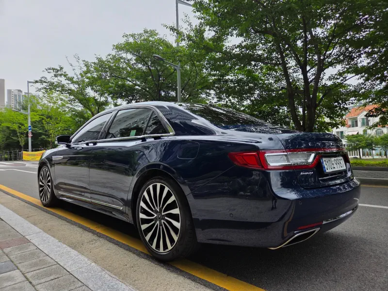 Lincoln Continental