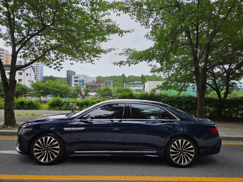 Lincoln Continental