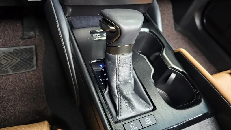 Lexus ES300h