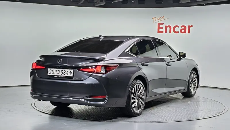 Lexus ES300h