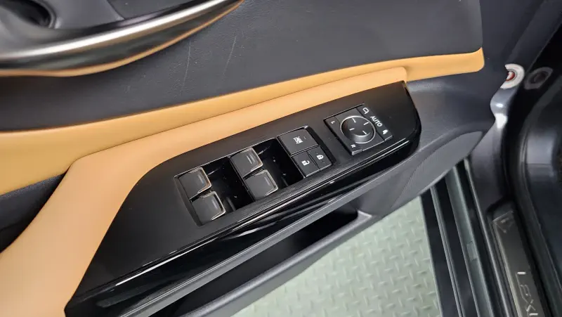 Lexus ES300h