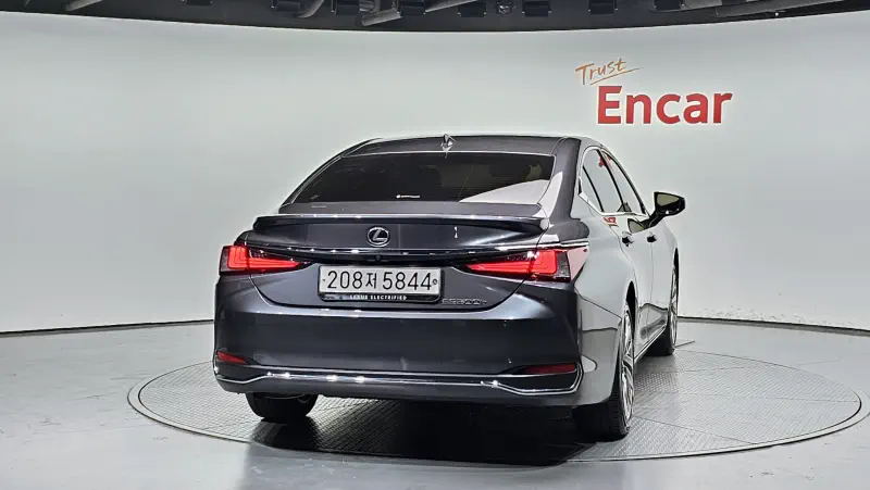 Lexus ES300h