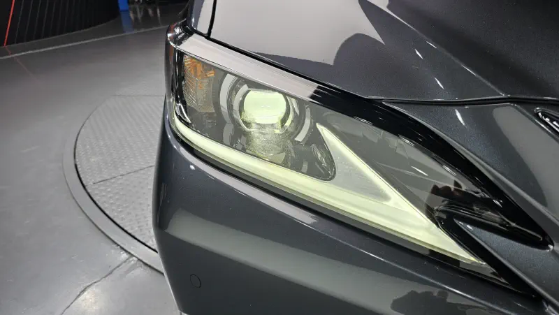 Lexus ES300h