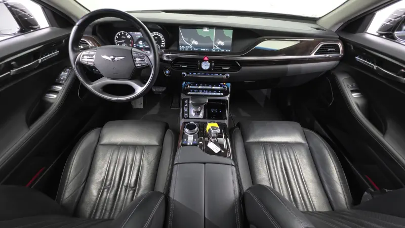 Genesis EQ900