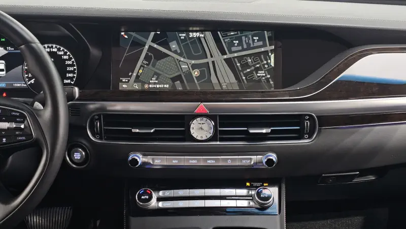 Genesis G90