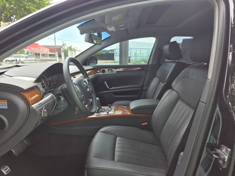 Volkswagen Phaeton