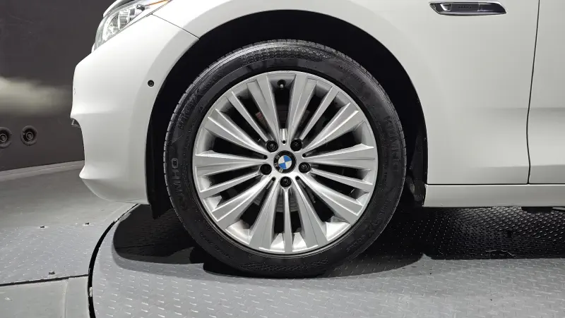 BMW 5-Series Gran Turismo