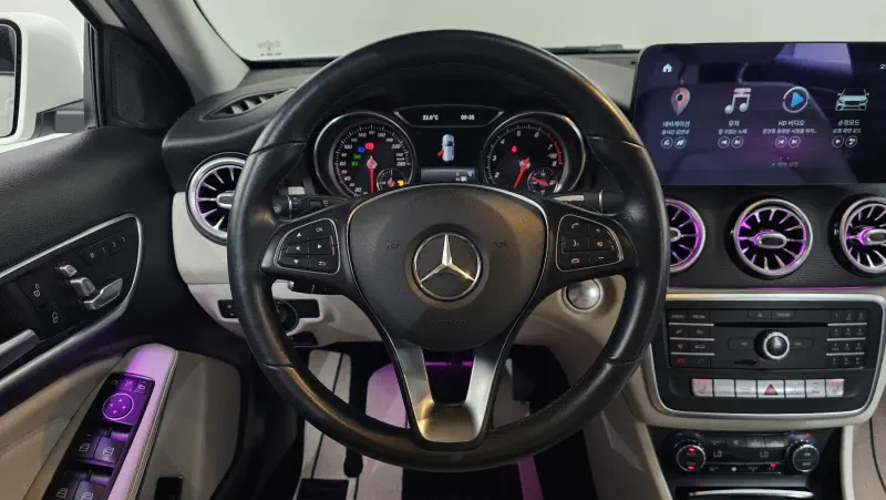 Mercedes-Benz GLA-Class