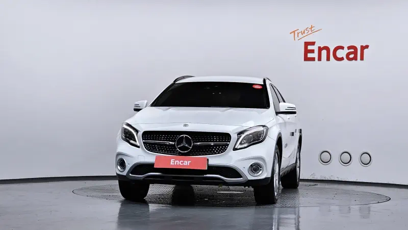 Mercedes-Benz GLA-Class