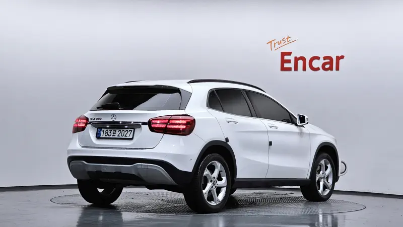 Mercedes-Benz GLA-Class