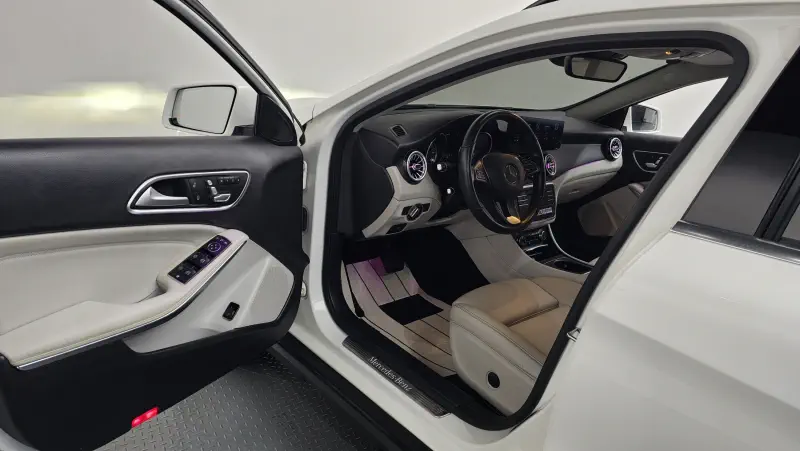 Mercedes-Benz GLA-Class