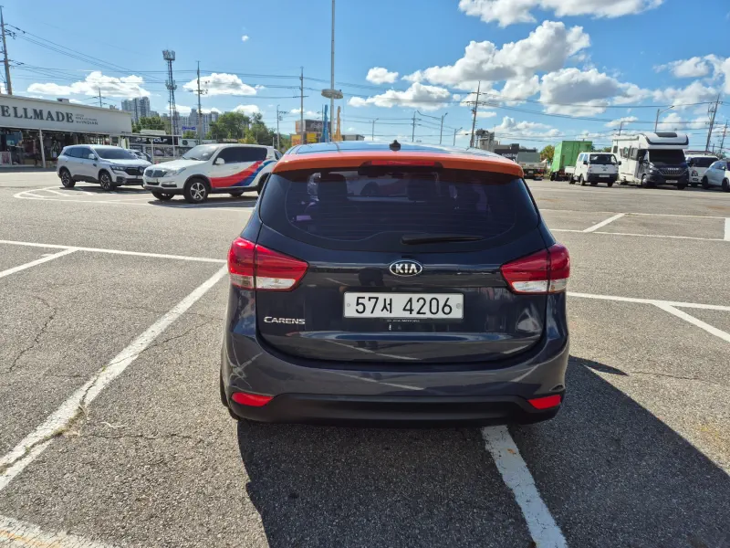 Kia Carens