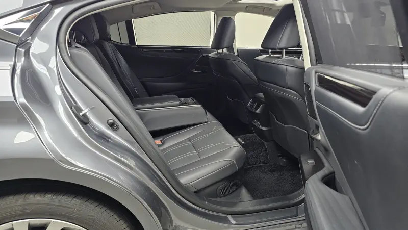 Lexus ES300h