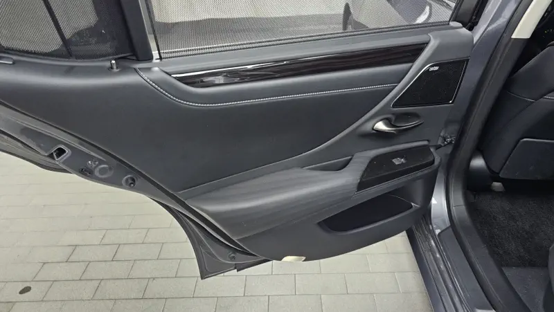 Lexus ES300h