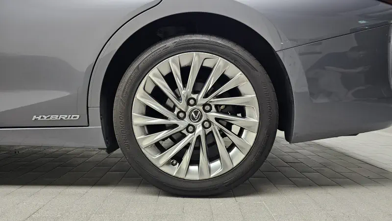 Lexus ES300h