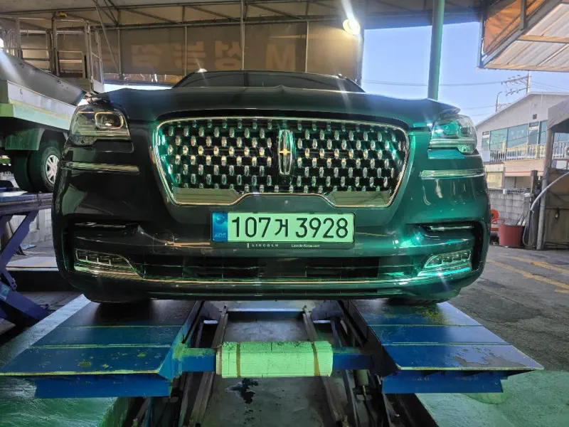 Lincoln Aviator