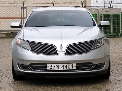 Lincoln MKS