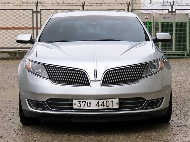 Lincoln MKS