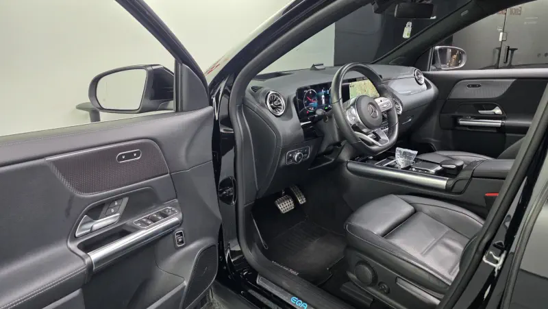 Mercedes-Benz EQA