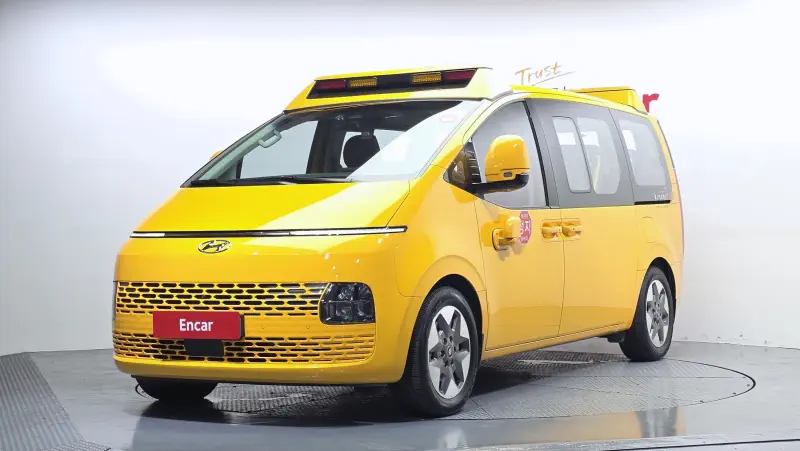 Hyundai Staria
