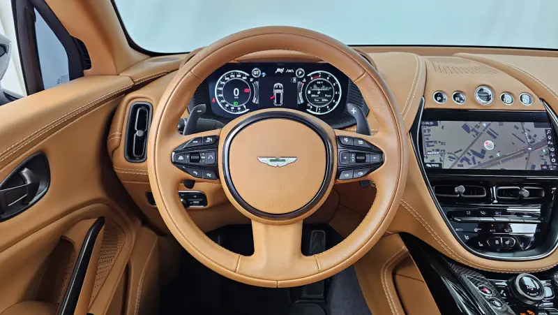 Aston Martin DBX