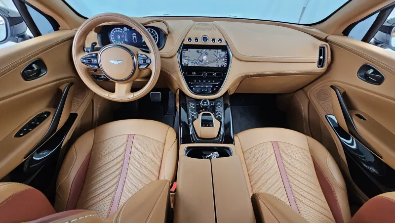 Aston Martin DBX